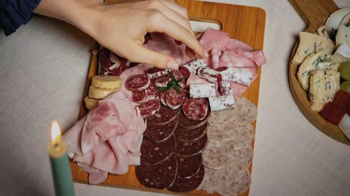 El Govern impulsa pincho campaña para promocionar el consumo de carne de cerdo durante estas fiestas