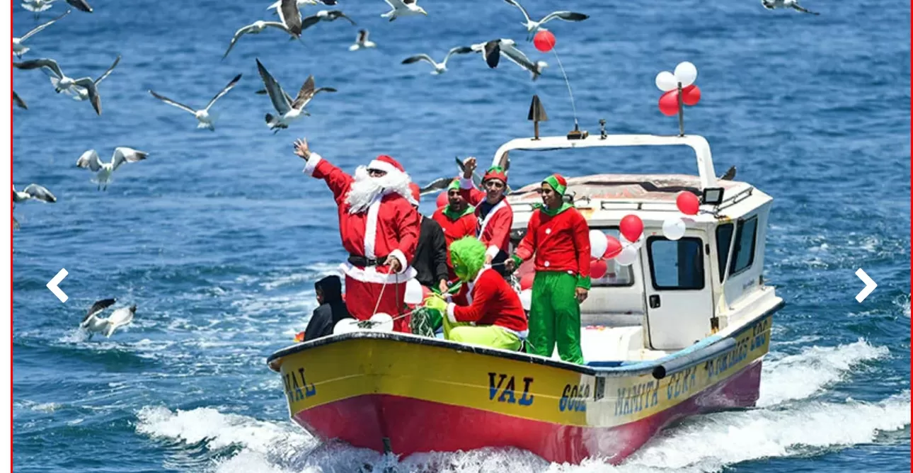 Viejito Pascuero llegó en lancha a Caleta Portales de Valparaíso