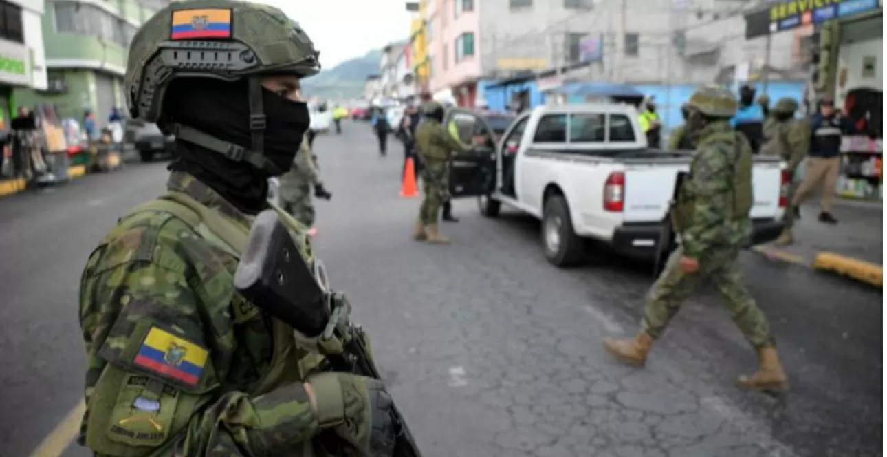 Policía ecuatoriana encuentra cinco cabezas humanas en una turística playa