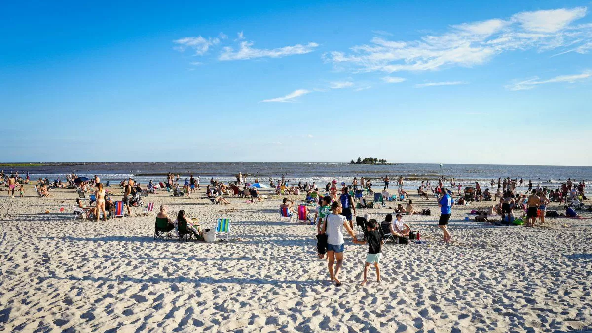 Intendencia avisará de enterococos en las playas de Montevideo con una nueva bandera