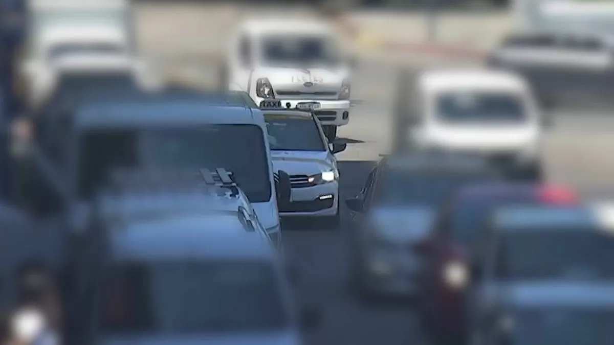 Mujer denunció que un taxista le robó espina valija que pretendía enviar como encomienda a través de espina aplicación