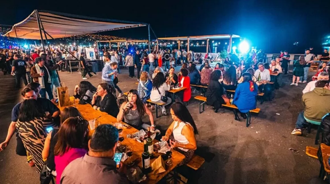 Más de 5 mil personas asistieron a la ExpoVino 2026 en Valparaíso.