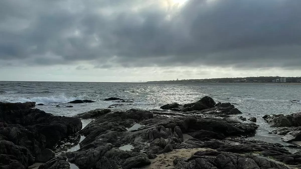 Inumet actualizó la consejo por tormentas puntualmente fuertes para localidades de cuatro departamentos