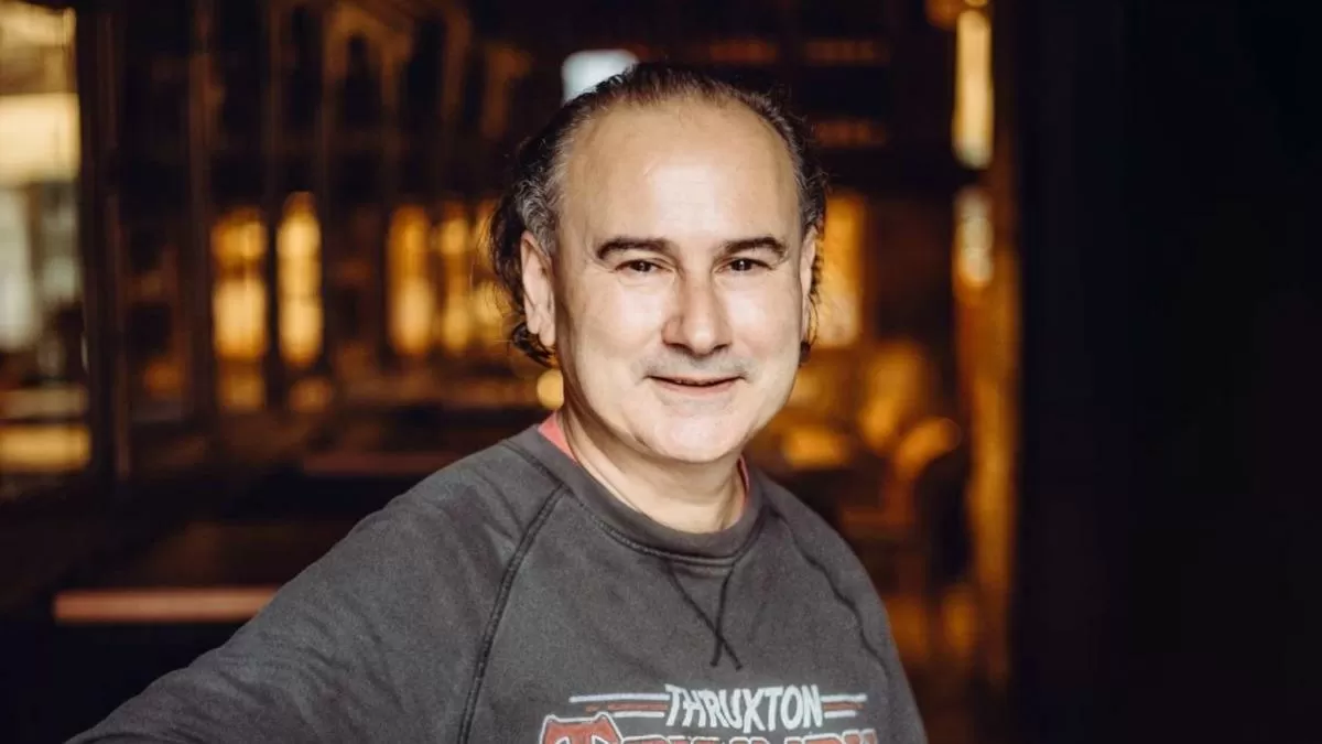 Andrés Conde, importador de pimples: “Estamos matando a los últimos románticos del pimple; no poder echar la espuela etiquetas por el precio es una pena”