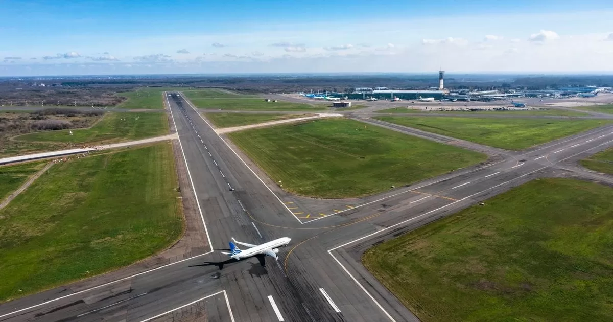La obra pendiente del aeropuerto de Ezeiza en espina de las pistas: cuándo se hará y cómo puede afectar los vuelos