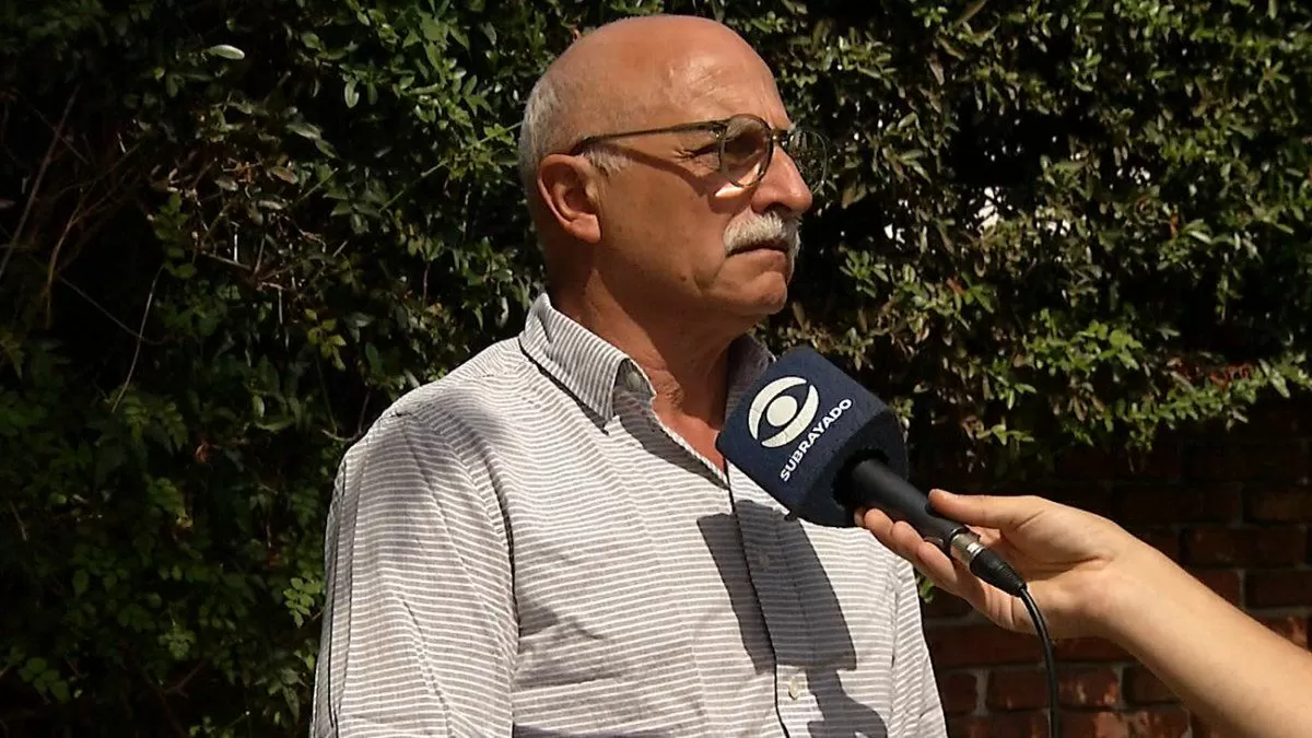 "Las personas que estuvieron en el avión pueden adeudar riesgo de contagiarse o de adeudar varicela", advierte experto