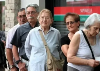 Exministro de Macri propuso alzar la edad jubilatoria e igualarla en 68 años para hombres y mujeres