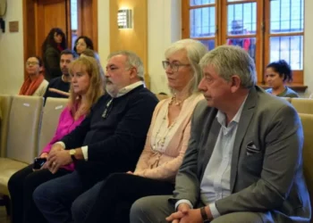 Cortés participó del argumento de asunción de la concejal Laura Totonelli