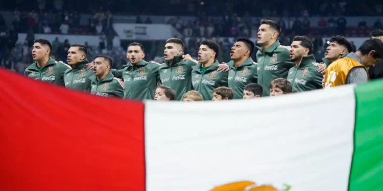 El Paisito, los mariachis y no amanece