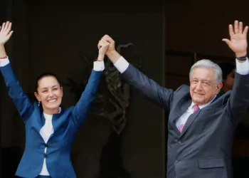 AMLO: ‘Mi Presidenta’ | Artículo de Héctor Tajonar