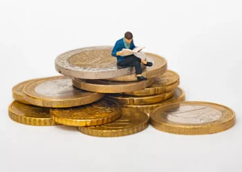 “La Economía: Impacto en la Sociedad Actual”