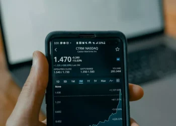 “Desmitificando la Economía: Una visión positiva y realista”