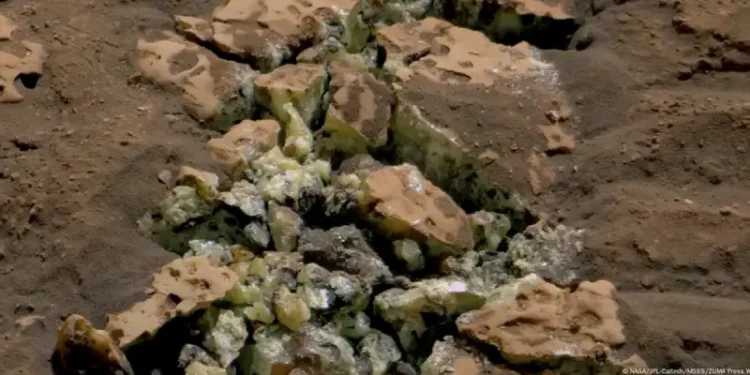 El róver Curiosity hace descubrimiento “alucinante” en Marte