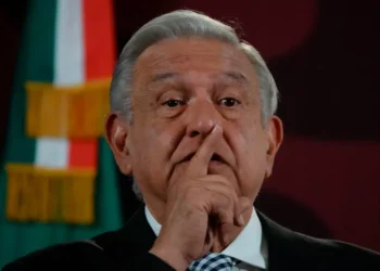 AMLO, infractor electoral | Artículo de Héctor Tajonar