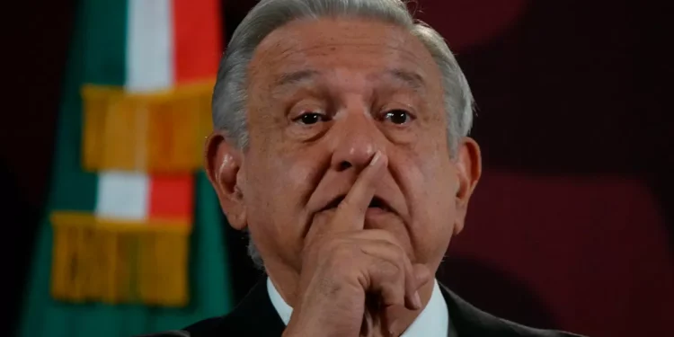 AMLO, infractor electoral | Artículo de Héctor Tajonar