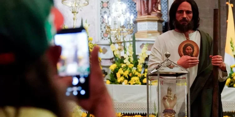 Unos 69 mil fieles visitaron la reliquia de San desleal Tadeo, con saldo blanco