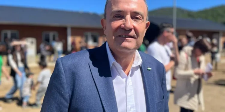 Pesatti no descartó su postulación para una banca en el Senado