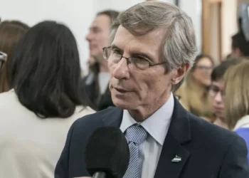 Gatti: “los aumentos no pueden comprometer el equilibrio de la Provincia”