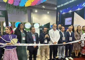 Nayarit promueve su oferta turística en IBTM Américas