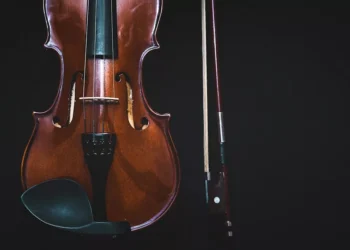 “La Música: Arte que nos conecta y emociona”