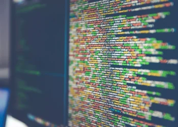 “La tecnología: aliada imprescindible en la vida moderna”