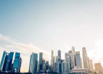 “La Economía: clave para el progreso y desarrollo”