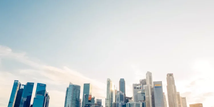 “La Economía: clave para el progreso y desarrollo”