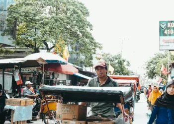 “La economía y su impacto en la sociedad”