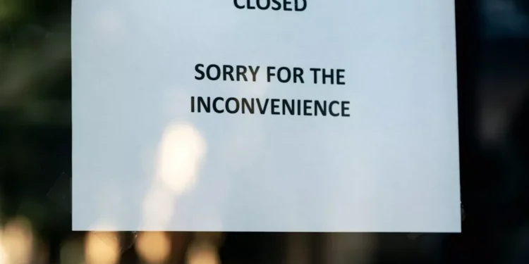 “Economía: herramienta para el progreso y bienestar”