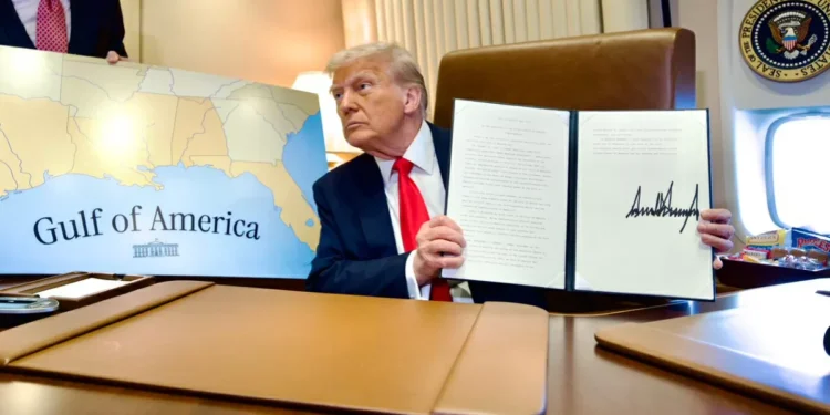 En ruta, hacia un mundo más azaroso | Artículo de Mario Luis Fuentes