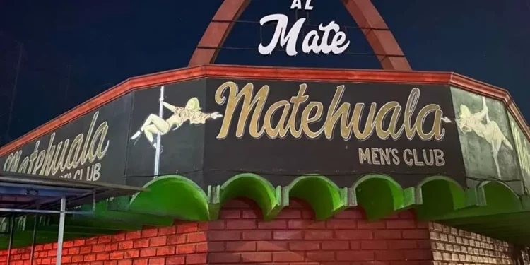 Abuelito se va de saturnal y muere en un privado en el Matehuala Men’s Club