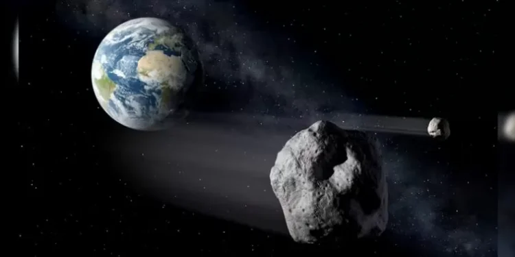Desviarlo o bombardearlo: cuáles son las estrategias para eludir que el asteroide 2024 YR4 impacte en la Tierra
