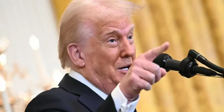 Mujer agradece a Trump tras ser liberada por talibanes en Afganistán