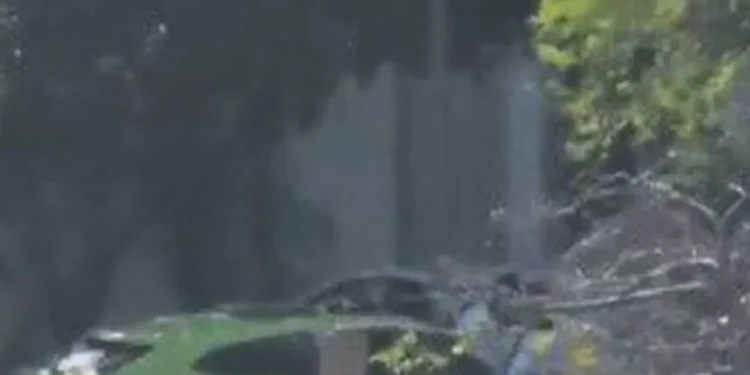 Hallan tres cadáveres en Lamborghini estacionado afuera de antro