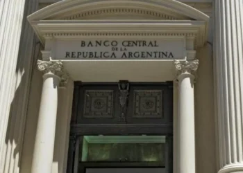 Agustín Domingo presentó un nuevo proyecto para devolverle independencia al BCRA