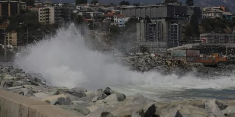 Marejadas estarán presentes incluso el próximo martes en las costas del país
