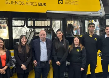 Buenos Aires Bus sumó una nueva detención en Villa Crespo: gastronomía, cultura asiática y el Club Atlanta