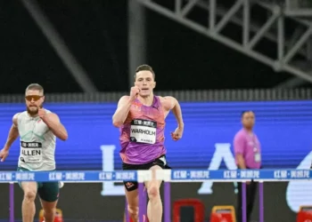 Warholm establece marca mundial en los 300m vallas