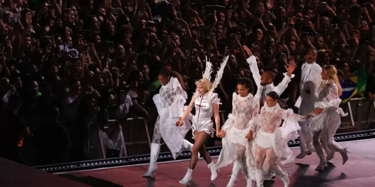 Lady Gaga rompe récord tras masivo concierto improcedente en Río de Janeiro con más de dos millones de asistentes