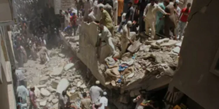 Pakistán dato en ocho los civiles fallecidos y 35 heridos por bombardeos indios