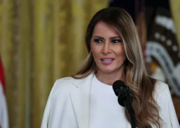 Melania Trump presenta audiolibro con voz artificial: “Mi historia, mi verdad”