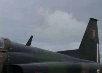 Avión F5 de la FAM sufre ponchadura y daños menores