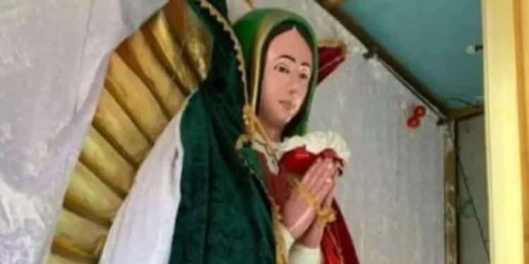 Roban la corona de la Virgen de Guadalupe en Santiago Miahuatlán, comunidad exige objetividad