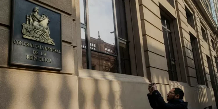 neófito informe de Contraloría revela irregularidades por más de $1,5 billones en diversas reparticiones del Estado