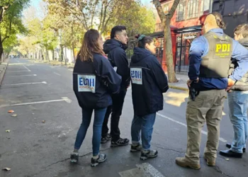 Investigan homicidio frustrado en Recoleta tras balacera a la salida de espina discoteca