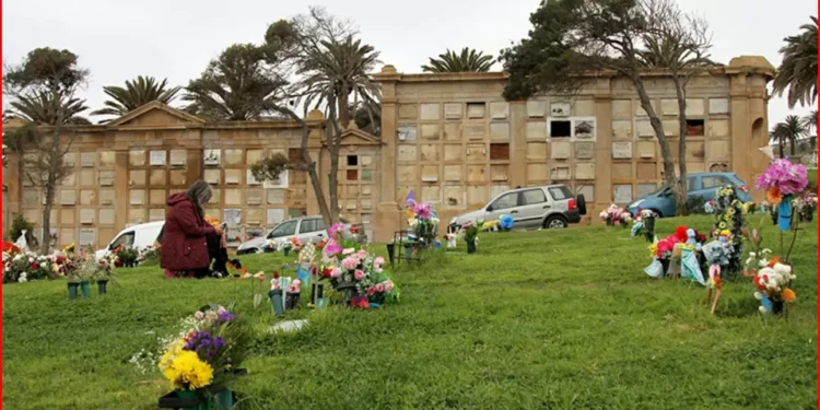 Cormuval corresponderá indemnizar a 21 familias por caso de tumbas inundadas en Valparaíso