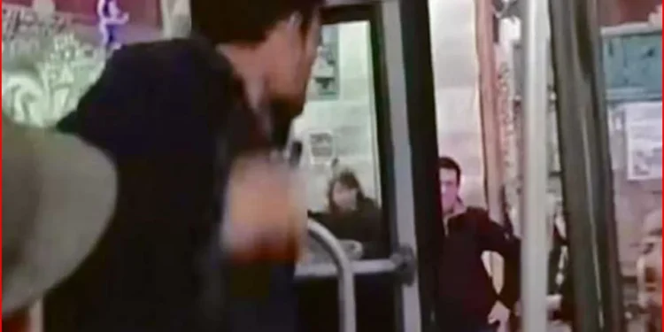 Suspenden a choferes de micro tras interpretar riña con cuchillo en Quilpué