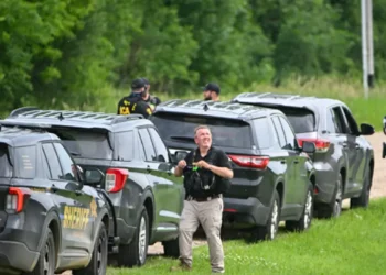 Policía de EE.UU. detiene a principal sospechoso de asesinar a parlamentario en Minnesota