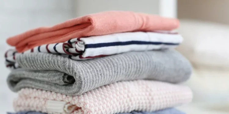 ¿Por qué se forman bolitas en la vestimenta y cómo eliminarlas fácilmente?