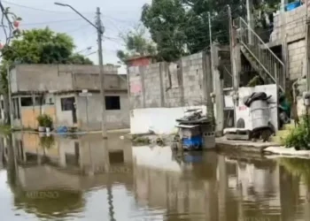 Tormenta Barry finaliza ciclo escolar y abren albergues por temor a inundaciones